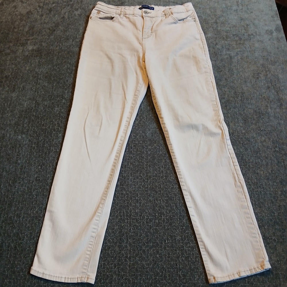 Bandolino Mandie Straight Leg Jeans Womens 12 Cream Mid Rise Denim Pants